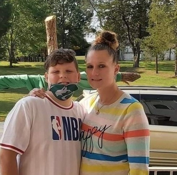 Meet your Posher, Tabitha - Picture 1 of 1